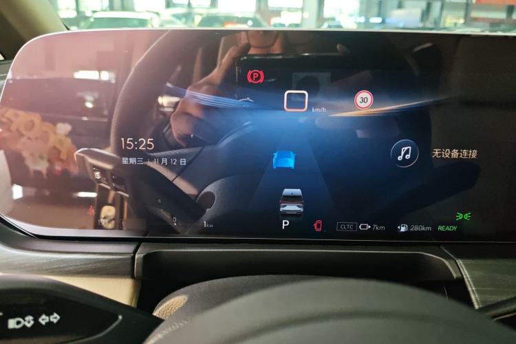 Used Buick GL8 New Energy 2025 Lu Shang Luxury Edition 7-Seater Instrument Cluster