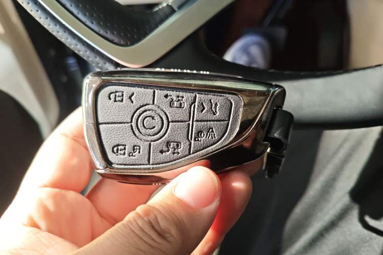 Used Buick GL8 New Energy 2025 Lu Shang Luxury Edition 7-Seater Interior 1