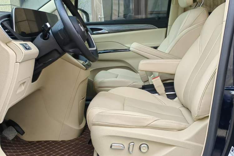 Used Buick GL8 New Energy 2025 Lu Shang Smart Enjoyment Edition 7-Seater Interior 2