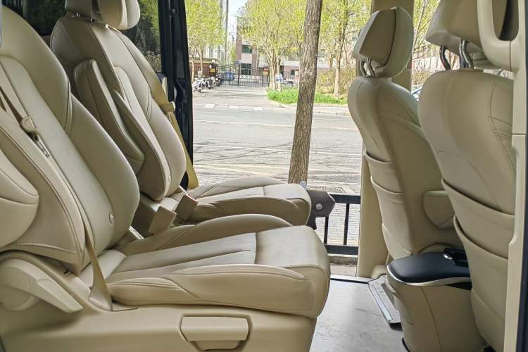 Used Buick GL8 New Energy 2025 Lu Shang Smart Enjoyment Edition 7-Seater Interior 7