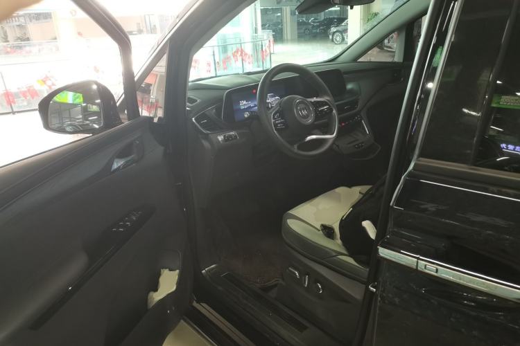 Used Buick GL8 New Energy 2025 Lu Shang Luxury Edition 7-Seater Left Front Seat