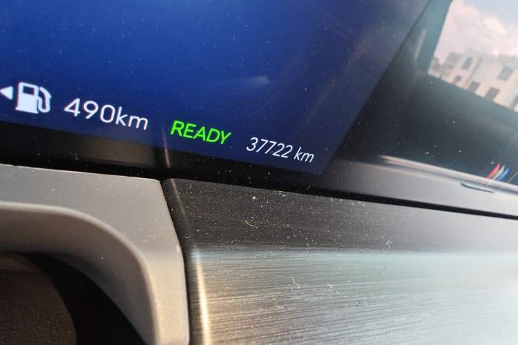 Used Buick GL8 New Energy 2025 Lu Shang Luxury Edition 7-Seater Odometer Close Up