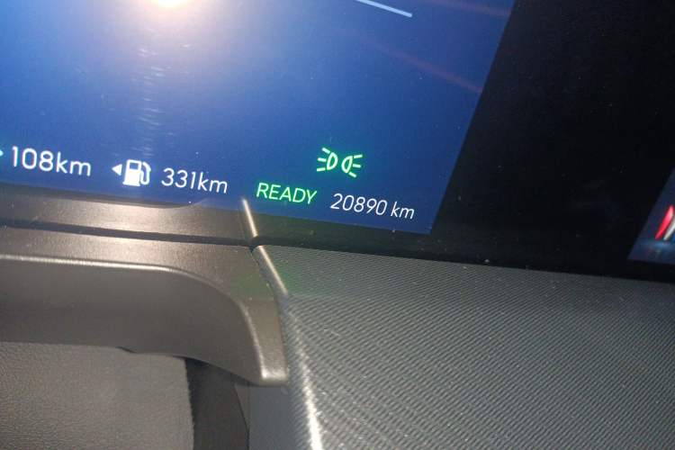 Used Buick GL8 New Energy 2025 Lu Shang Luxury Edition 7-Seater Odometer Close Up