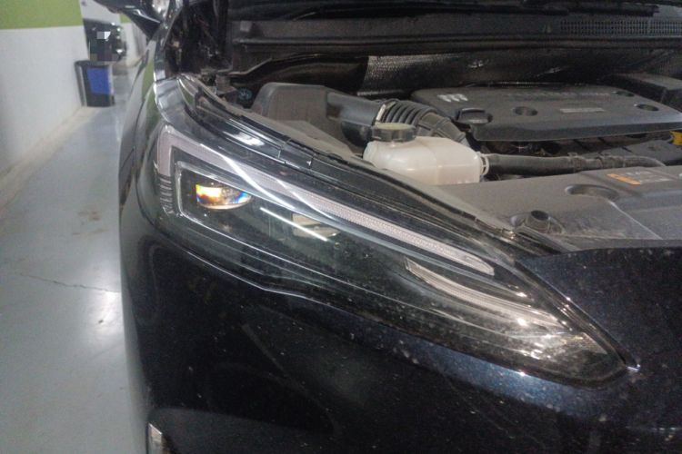Used Buick GL8 New Energy 2025 Lu Shang Luxury Edition 7-Seater Right Front Headlight