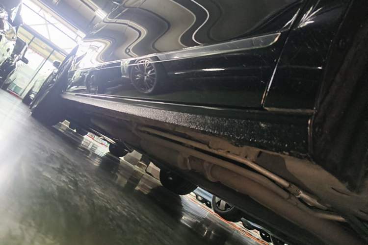 Used Buick GL8 New Energy 2025 Lu Shang Luxury Edition 7-Seater Right Side Sill