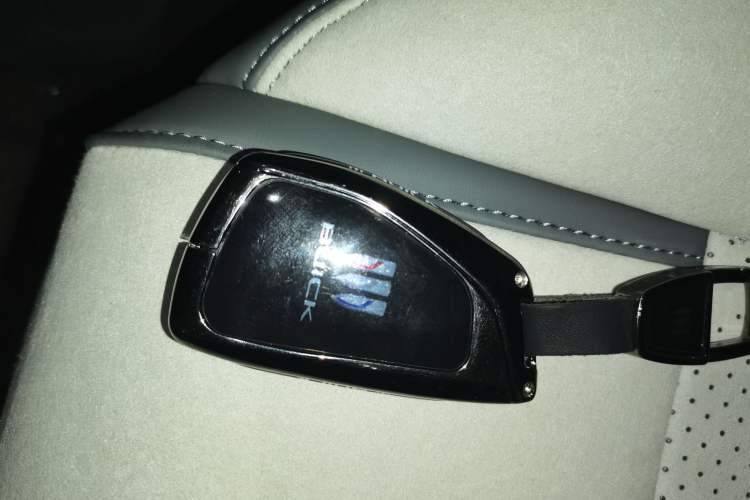 Used Buick GL8 New Energy 2025 Lu Shang Luxury Edition 7-Seater Vehicle Key