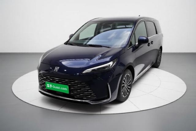 Buick GL8 New Energy 2025 Lu Shang Smart Enjoyment Edition 7-Seater с пробегом