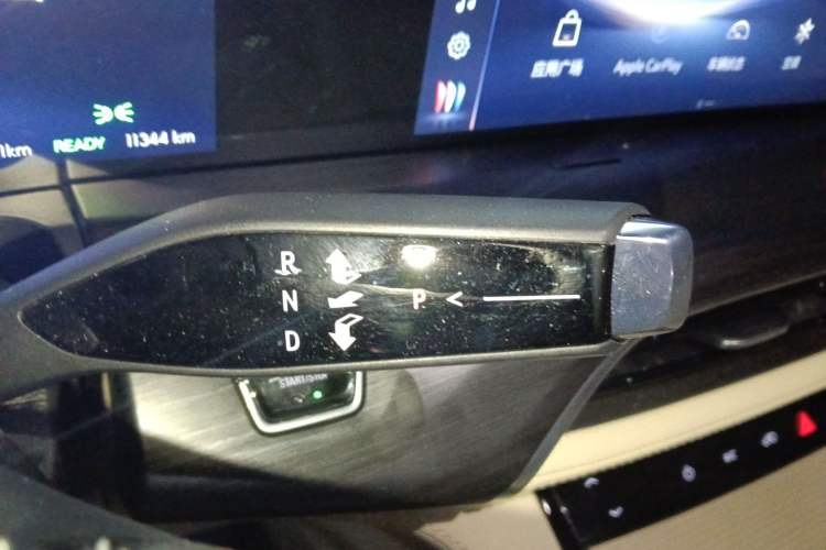 Used Buick GL8 New Energy 2025 Lu Shang Smart Enjoyment Edition 7-Seater Gear Lever