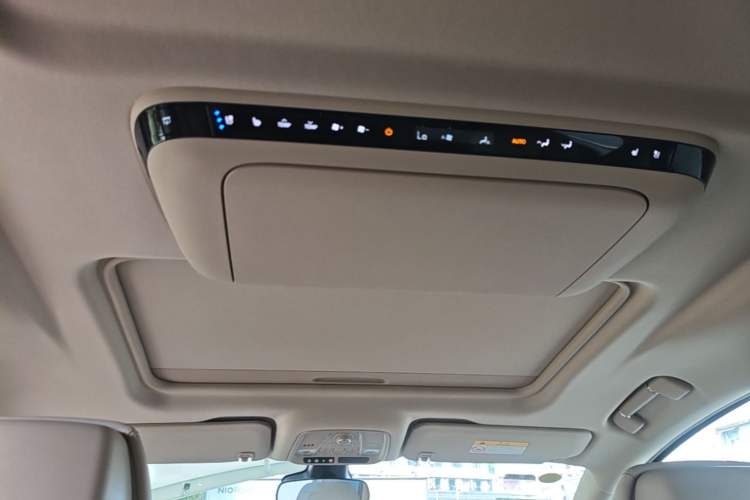 Used Buick GL8 New Energy 2025 Lu Shang Luxury Edition 7-Seater Headliner