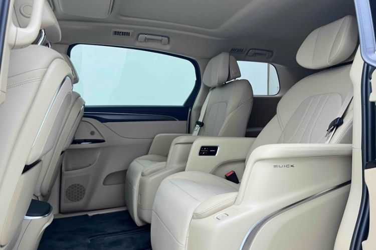 Used Buick GL8 New Energy 2025 Lu Shang Luxury Edition 7-Seater Interior 3