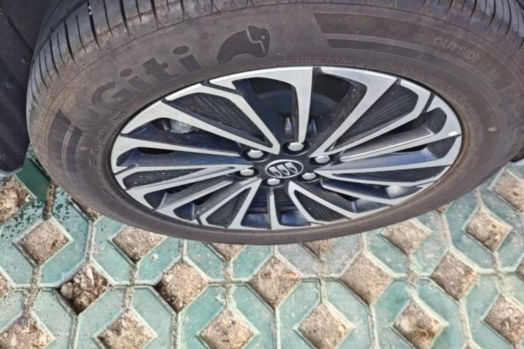 Used Buick GL8 New Energy 2025 Lu Shang Luxury Edition 7-Seater Right Rear Wheel Hub