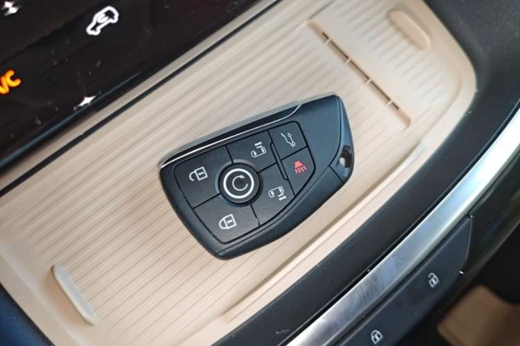 Used Buick GL8 New Energy 2025 Lu Shang Luxury Edition 7-Seater Vehicle Key
