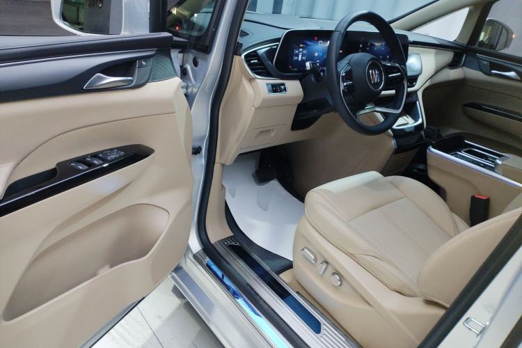 Used Buick GL8 New Energy 2025 Lu Shang Luxury Edition 7-Seater Driver Seat