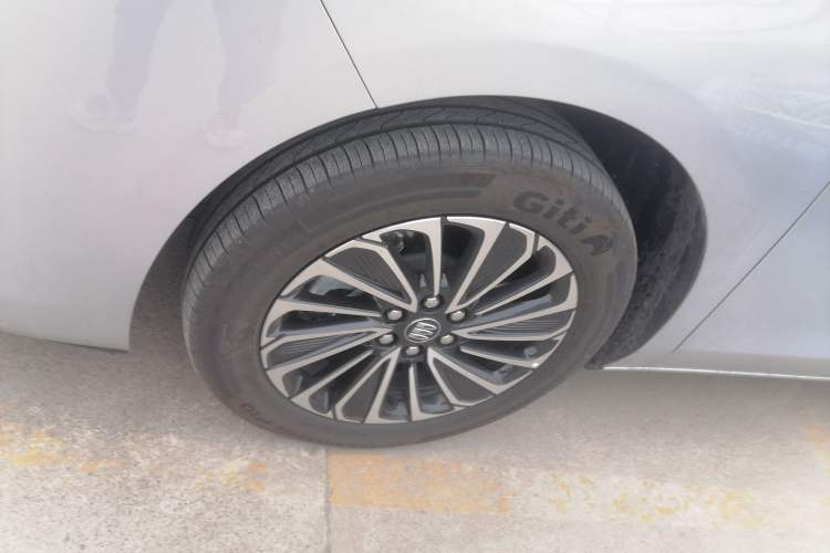 Used Buick GL8 New Energy 2025 Lu Shang Luxury Edition 7-Seater Exterior 4