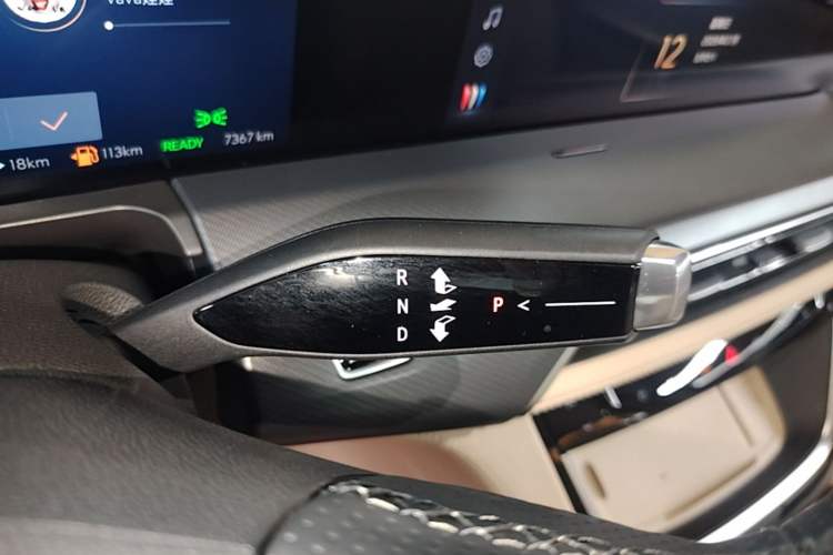 Used Buick GL8 New Energy 2025 Lu Shang Luxury Edition 7-Seater Gear Lever