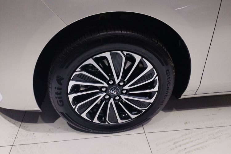 Used Buick GL8 New Energy 2025 Lu Shang Luxury Edition 7-Seater Left Front Wheel Hub