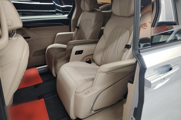 Used Buick GL8 New Energy 2025 Lu Shang Luxury Edition 7-Seater Left Rear Seat