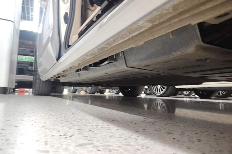 Used Buick GL8 New Energy 2025 Lu Shang Luxury Edition 7-Seater Left Side Sill