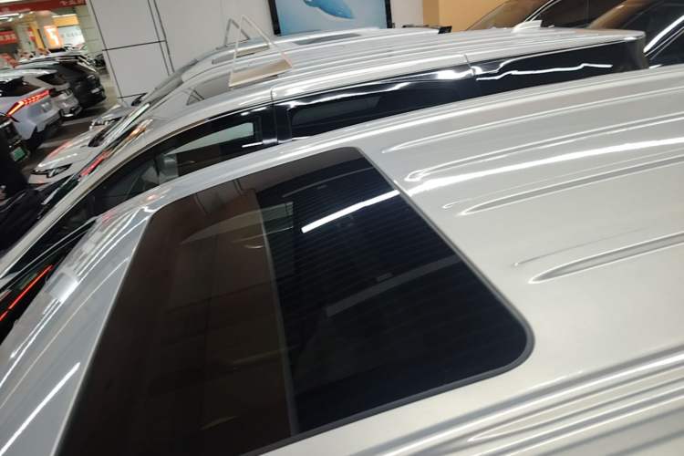 Used Buick GL8 New Energy 2025 Lu Shang Luxury Edition 7-Seater Roof