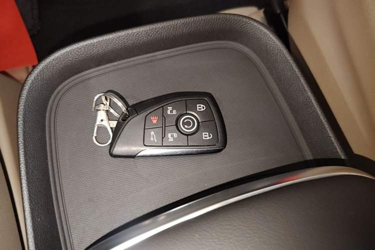 Used Buick GL8 New Energy 2025 Lu Shang Luxury Edition 7-Seater Vehicle Key