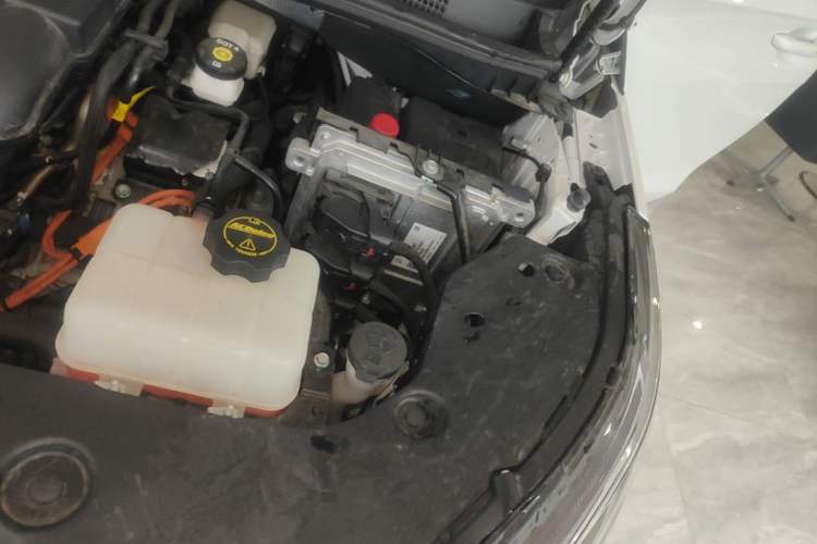 Used Buick GL8 New Energy 2025 Lu Shang Luxury Edition 7-Seater Engine Bay Left
