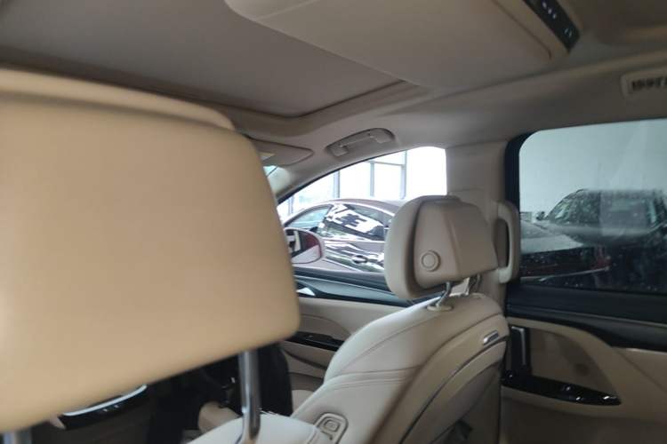Used Buick GL8 New Energy 2025 Lu Shang Luxury Edition 7-Seater Headliner