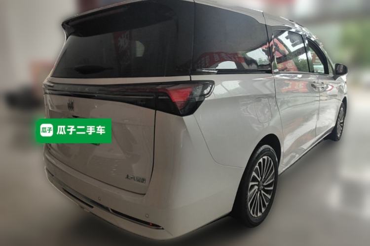 Used Buick GL8 New Energy 2025 Lu Shang Luxury Edition 7-Seater Rear Right 45 Deg