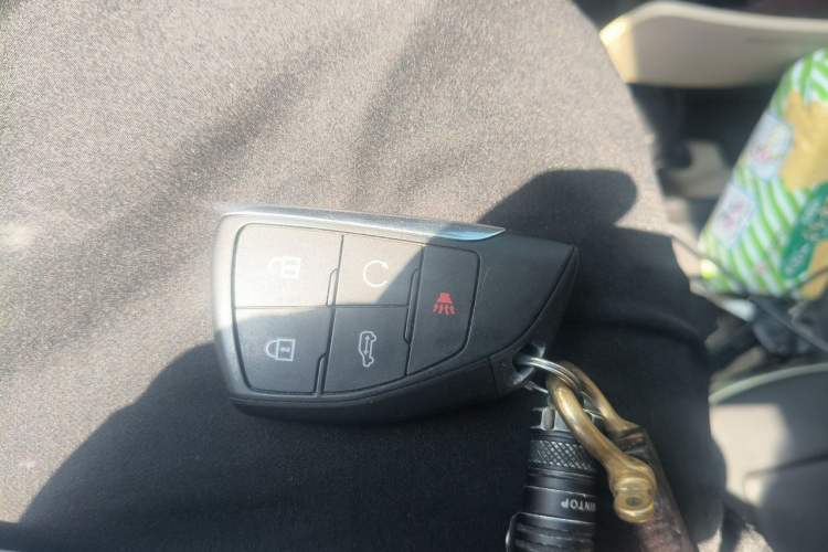 Used Buick GL8 New Energy 2025 Lushang First-Drive Edition 7-Seater Vehicle Key