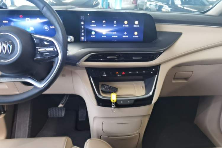 Used Buick GL8 New Energy 2025 Lu Shang Luxury Edition 7-Seater Audio And AC Panel