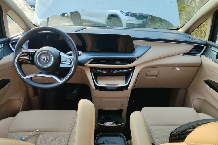 Used Buick GL8 New Energy 2025 Lu Shang Luxury Edition 7-Seater Center Console