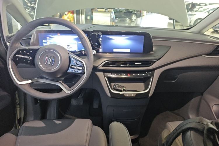 Used Buick GL8 New Energy 2025 Lu Shang Smart Enjoyment Edition 7-Seater Center Console