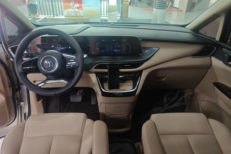 Used Buick GL8 New Energy 2025 Lu Shang Luxury Edition 7-Seater Center Console