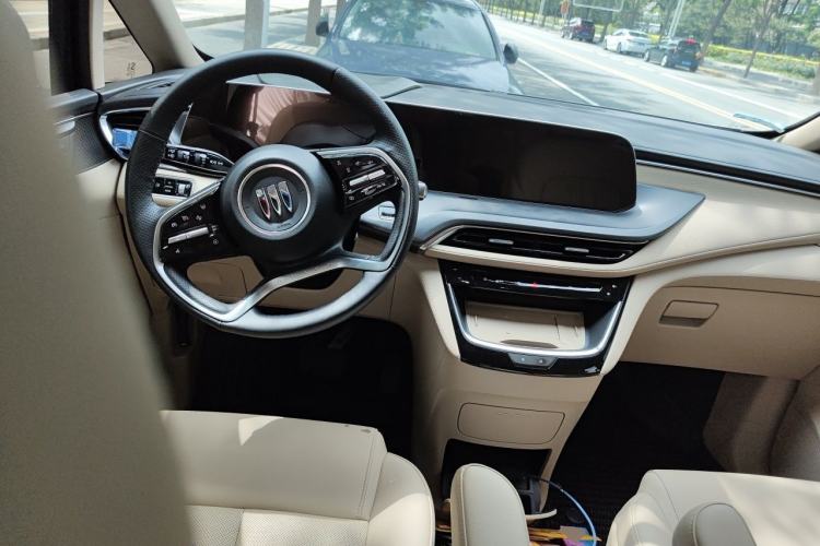 Used Buick GL8 New Energy 2025 Lu Shang Luxury Edition 7-Seater Center Console