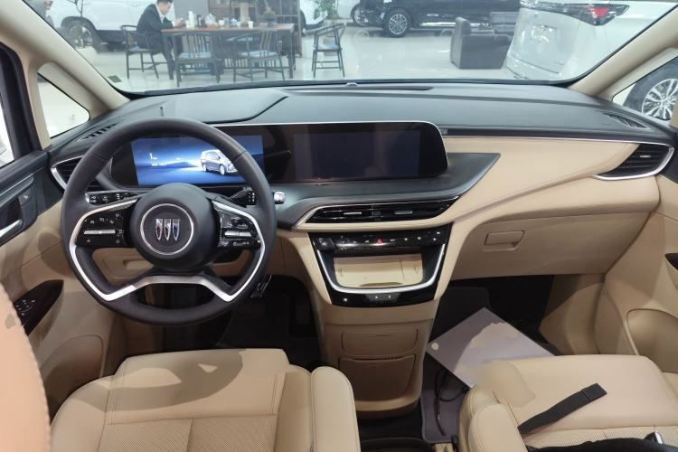 Used Buick GL8 New Energy 2025 Lu Shang Luxury Edition 7-Seater Center Console