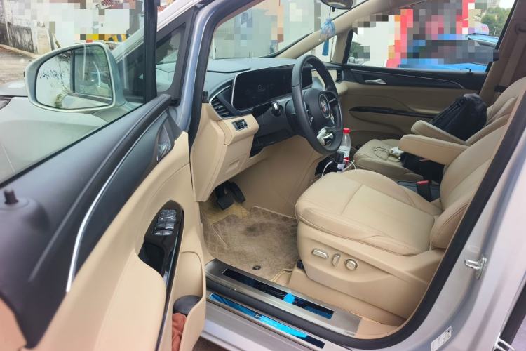 Used Buick GL8 New Energy 2025 Lushang First-Drive Edition 7-Seater Driver Seat