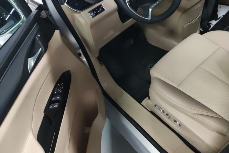 Used Buick GL8 New Energy 2025 Lu Shang Luxury Edition 7-Seater Driver Seat
