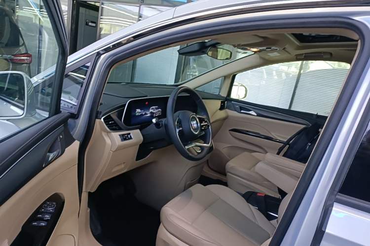 Used Buick GL8 New Energy 2025 Lu Shang Luxury Edition 7-Seater Driver Seat