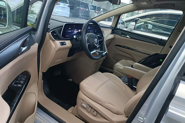 Used Buick GL8 New Energy 2025 Lu Shang Luxury Edition 7-Seater Driver Seat