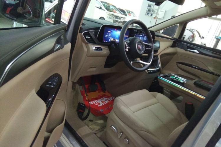 Used Buick GL8 New Energy 2025 Lu Shang Luxury Edition 7-Seater Driver Seat