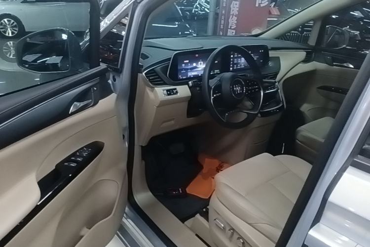 Used Buick GL8 New Energy 2025 Lu Shang Luxury Edition 7-Seater Driver Seat