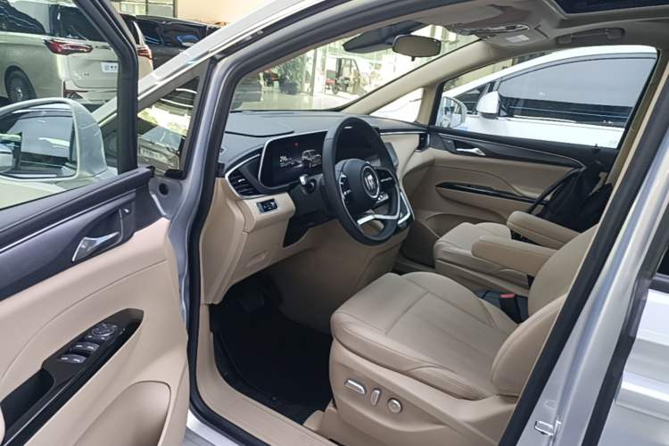 Used Buick GL8 New Energy 2025 Lu Shang Luxury Edition 7-Seater Driver Seat