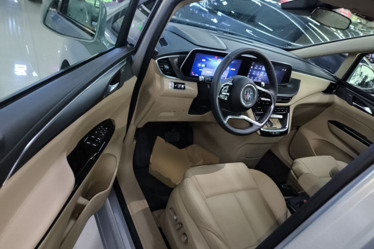 Used Buick GL8 New Energy 2025 Lu Shang Luxury Edition 7-Seater Driver Seat