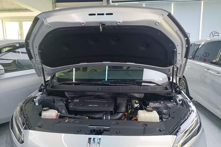 Used Buick GL8 New Energy 2025 Lu Shang Luxury Edition 7-Seater Engine Bay