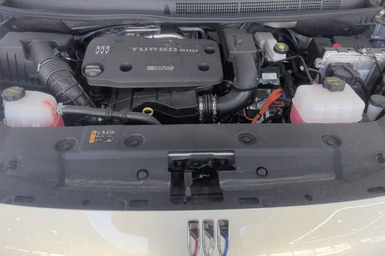 Used Buick GL8 New Energy 2025 Lu Shang Luxury Edition 7-Seater Engine Bay