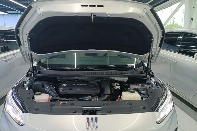 Used Buick GL8 New Energy 2025 Lu Shang Luxury Edition 7-Seater Engine Bay