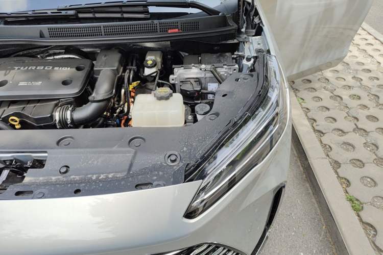 Used Buick GL8 New Energy 2025 Lu Shang Luxury Edition 7-Seater Engine Bay Left