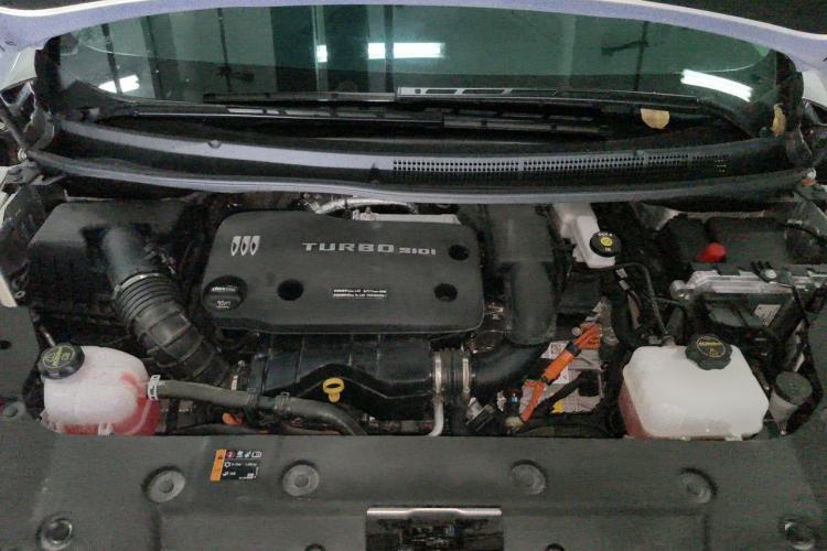 Used Buick GL8 New Energy 2025 Lushang First-Drive Edition 7-Seater Engine Bay