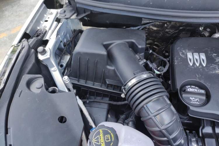 Used Buick GL8 New Energy 2025 Lu Shang Luxury Edition 7-Seater Engine Bay Right