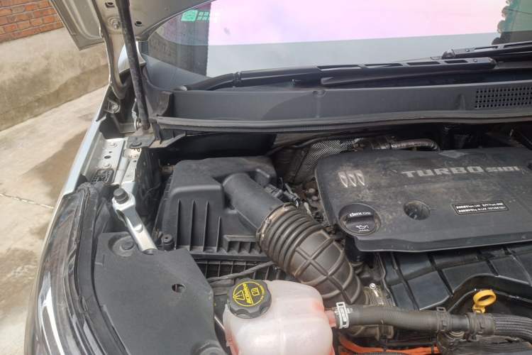 Used Buick GL8 New Energy 2025 Lu Shang Smart Enjoyment Edition 7-Seater Engine Bay Right