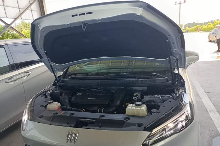 Used Buick GL8 New Energy 2025 Lu Shang Luxury Edition 7-Seater Engine Bay